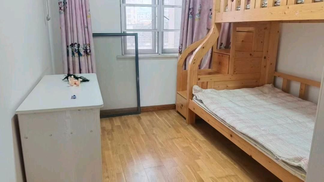 福星花园电梯房·130平方·三房两厅两卫·拎包入住报价55万