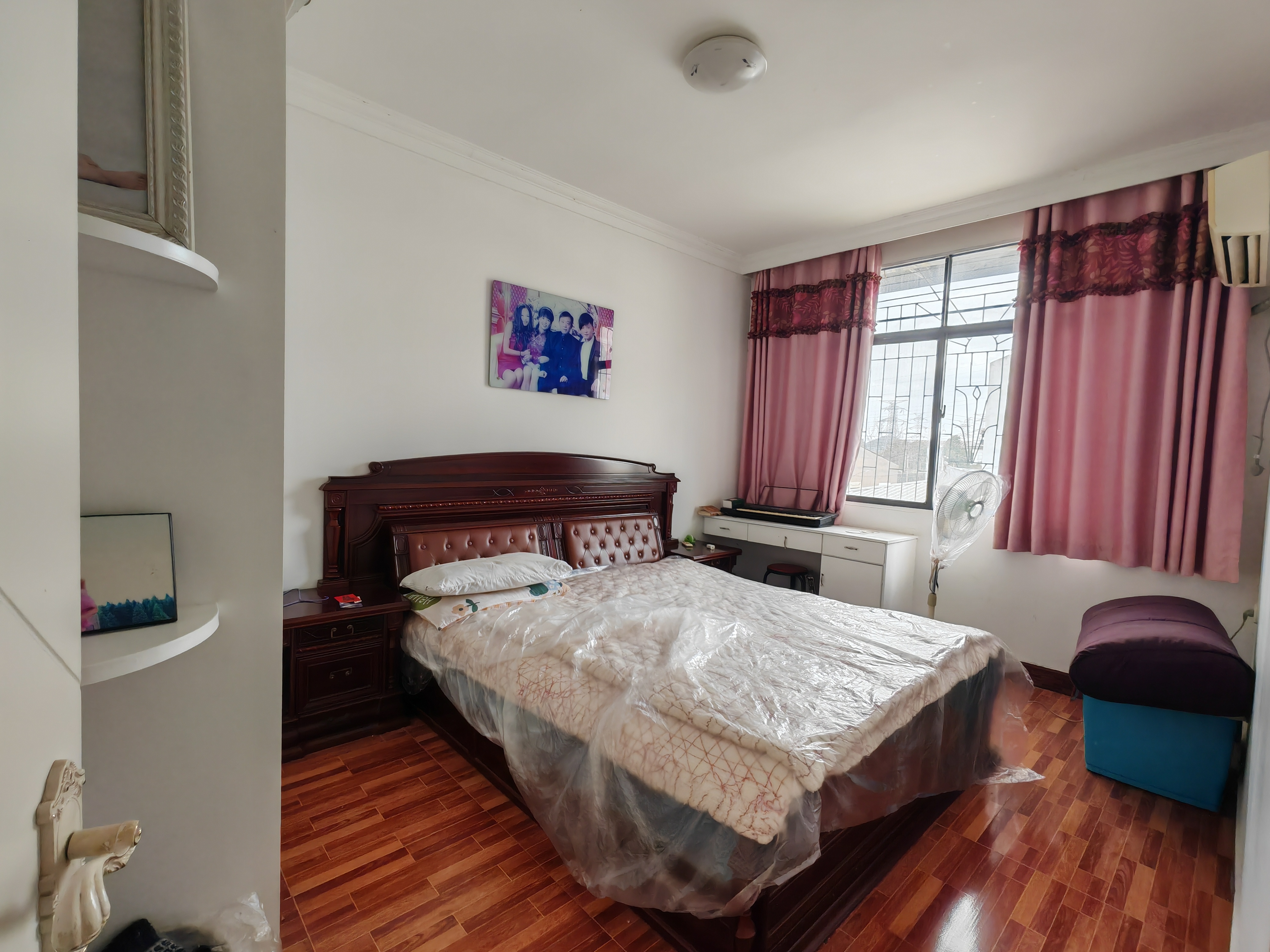 国道变电站旁边天佑小区5楼。124平带车库28万，拎包入住，满五一,看房电话18307150819