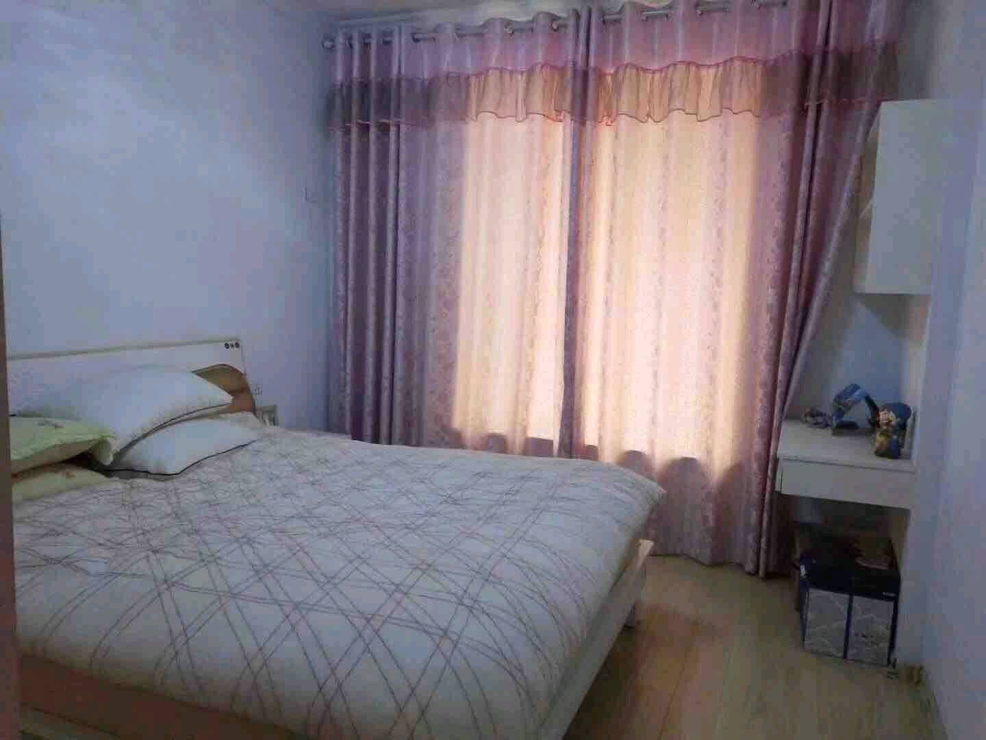 千贺名苑·精装修两室电梯房·温馨干净整洁出租1400/月
