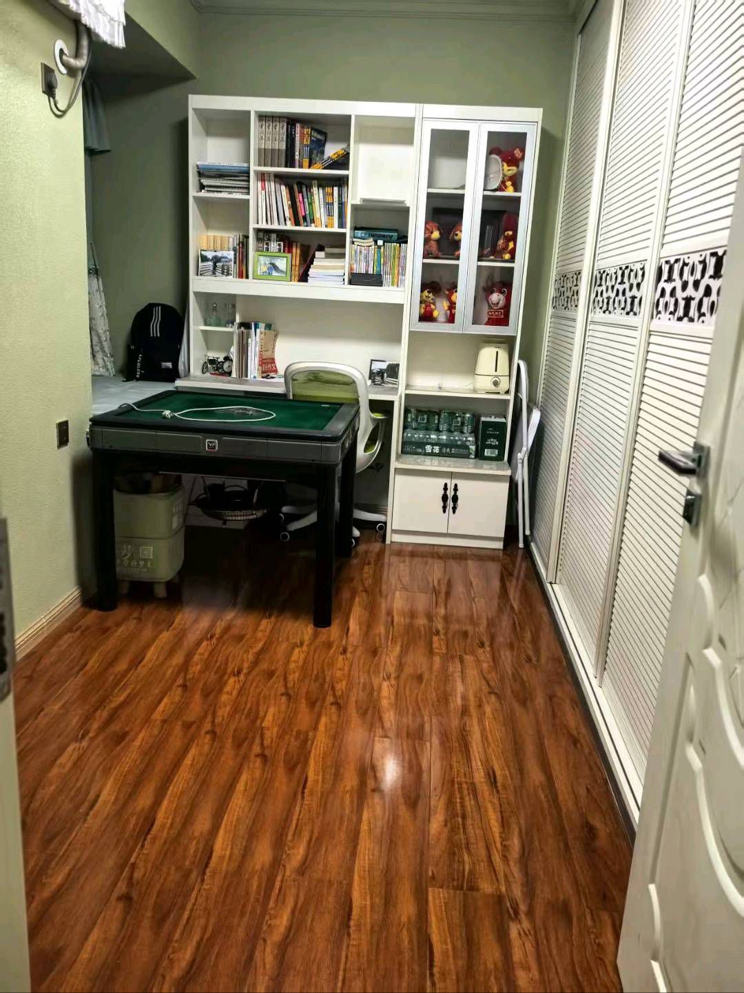 碧桂园翡翠湾·全新装修三房·小高层·拎包入住售：61万