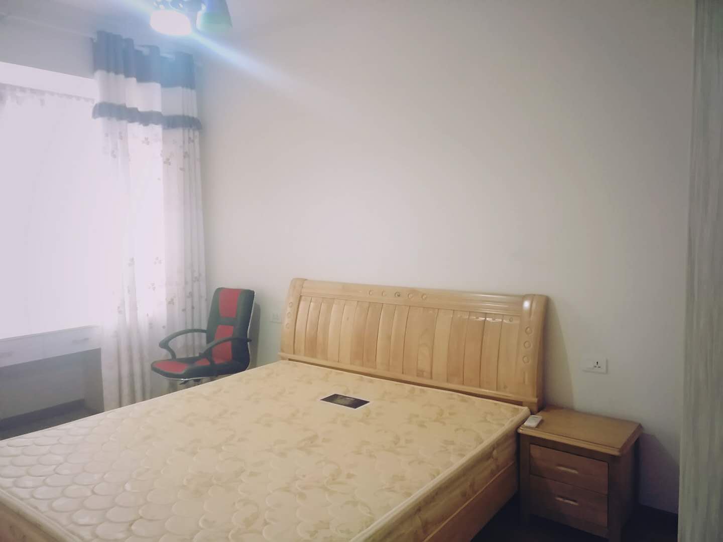 眾城國際·一室一廳·拎包入住1100/月