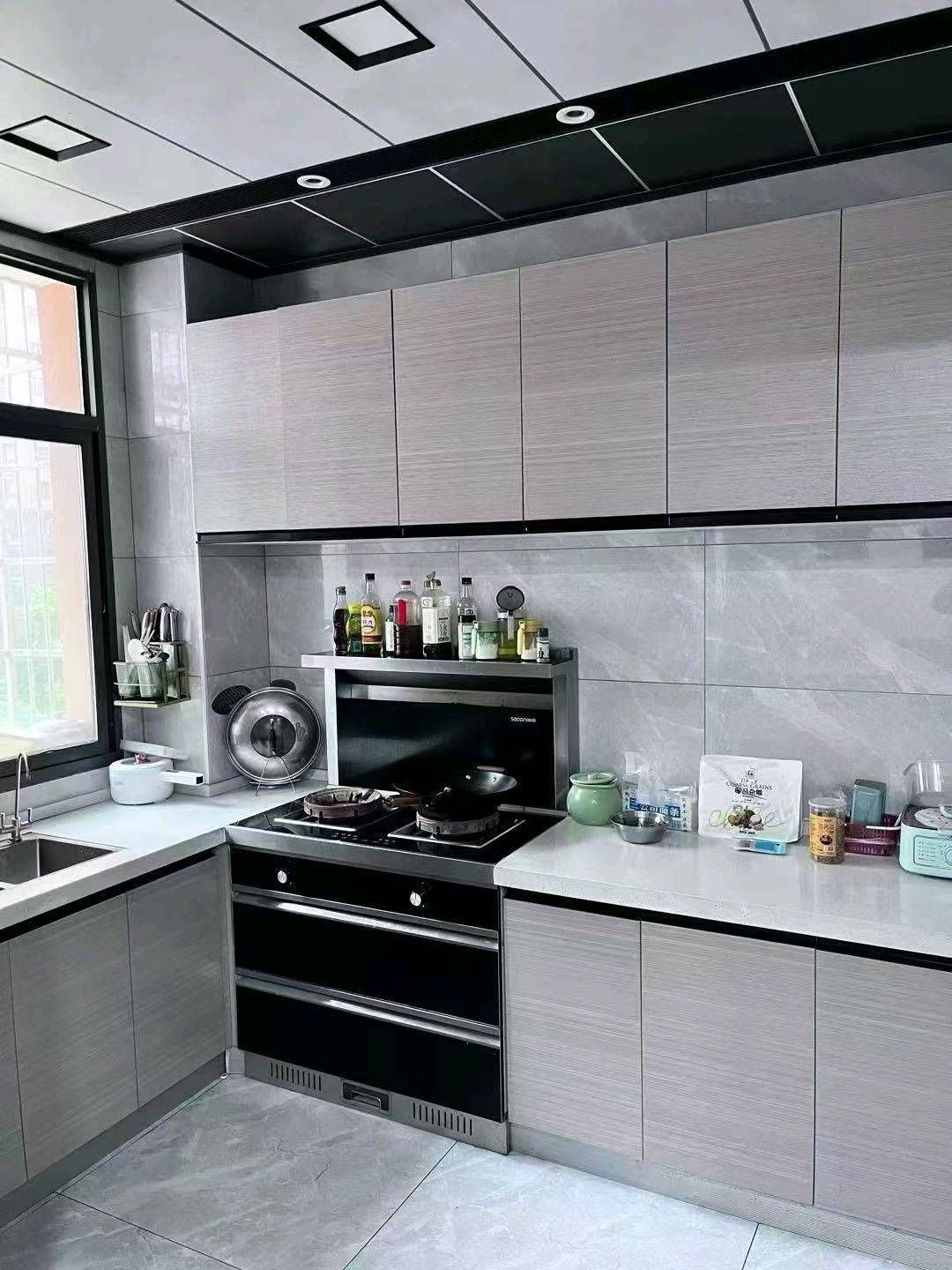 长城花园·崭新装修·地段好·有证卖45万