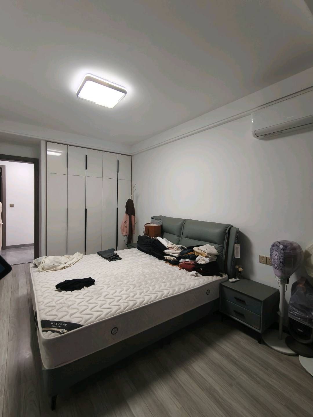 明尚精英·157平米·全新装修·四室两厅·证齐卖52万