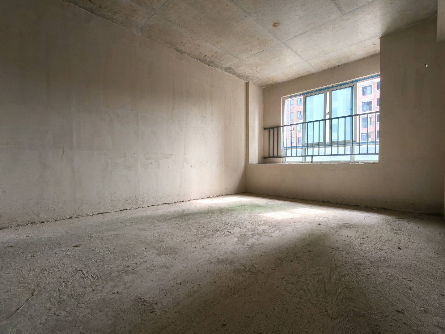 碧桂园翡翠湾南北通透带80平方院子三房两厅两位53万