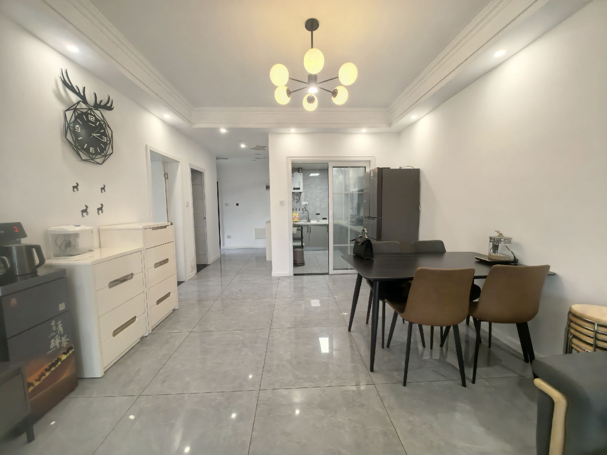 公园澜岸小镇·精装修·三室两厅·诚意出租1800/月