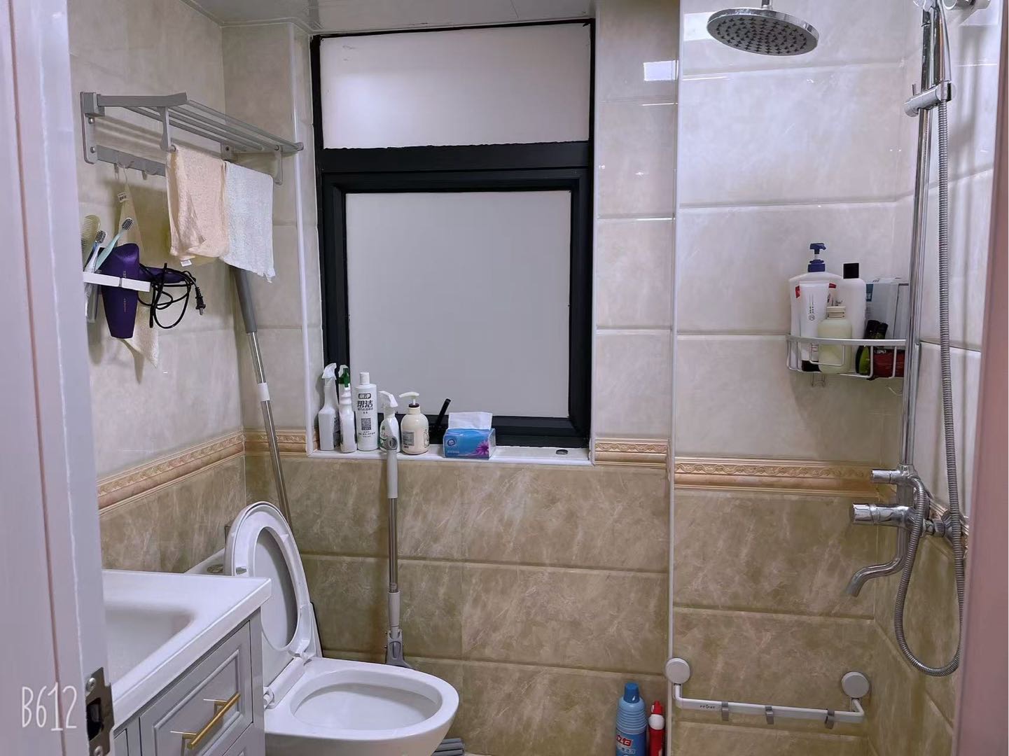 赤壁印象·5号公馆·精装修·两室两厅·租1700/月