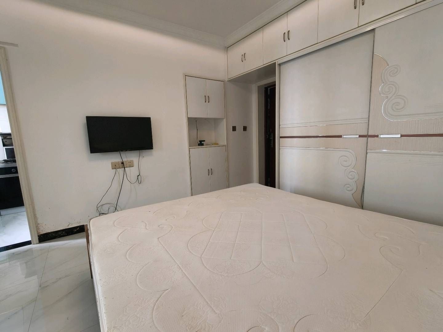 东洲大厦精装修·公寓出租1100/月