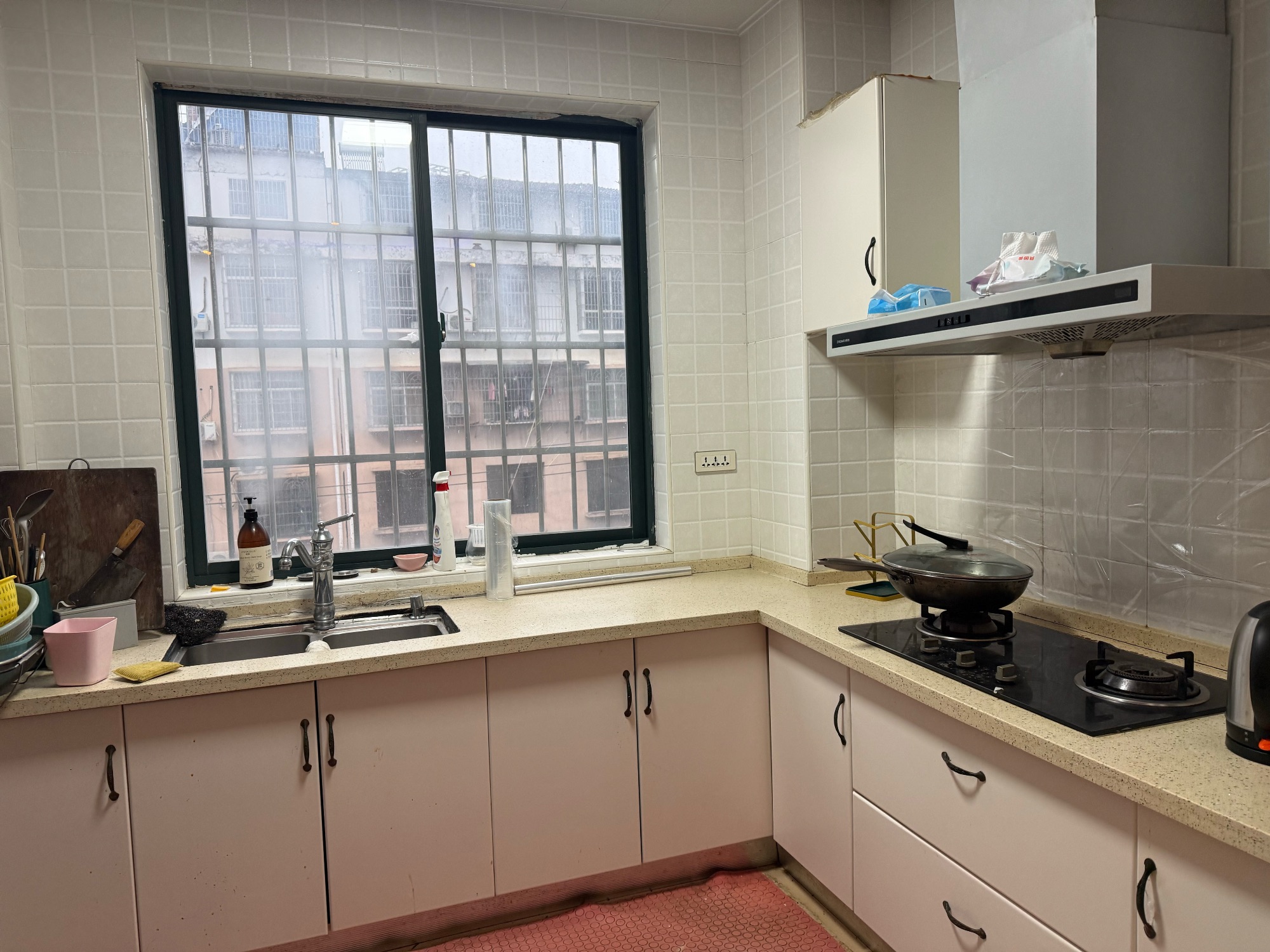 永邦欧洲城，3室2厅·电梯房精装修·拎包入住·价格46万有密码。可以看房