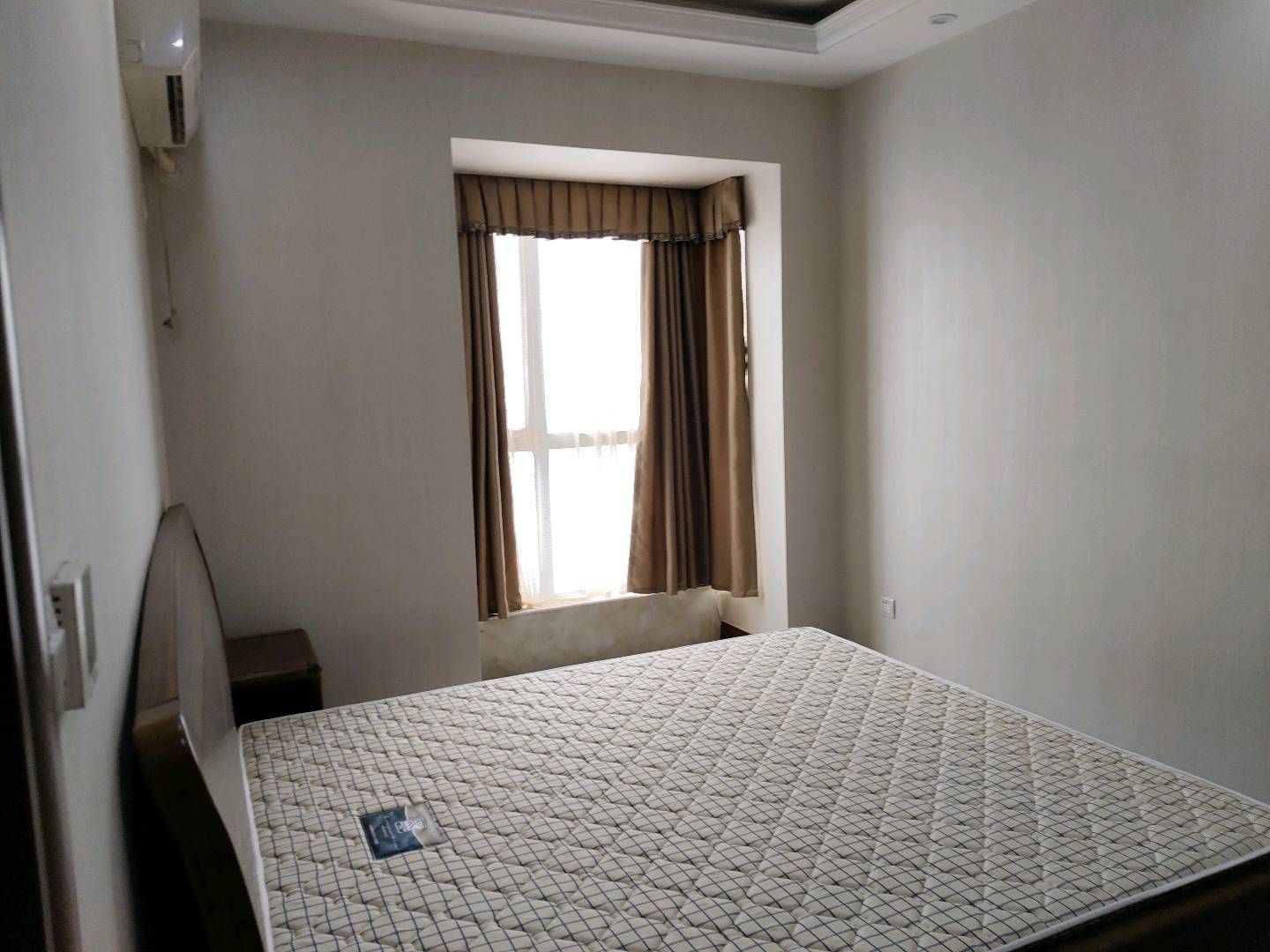 众城国际老板公寓·一室一厅·拎包入住1500/月