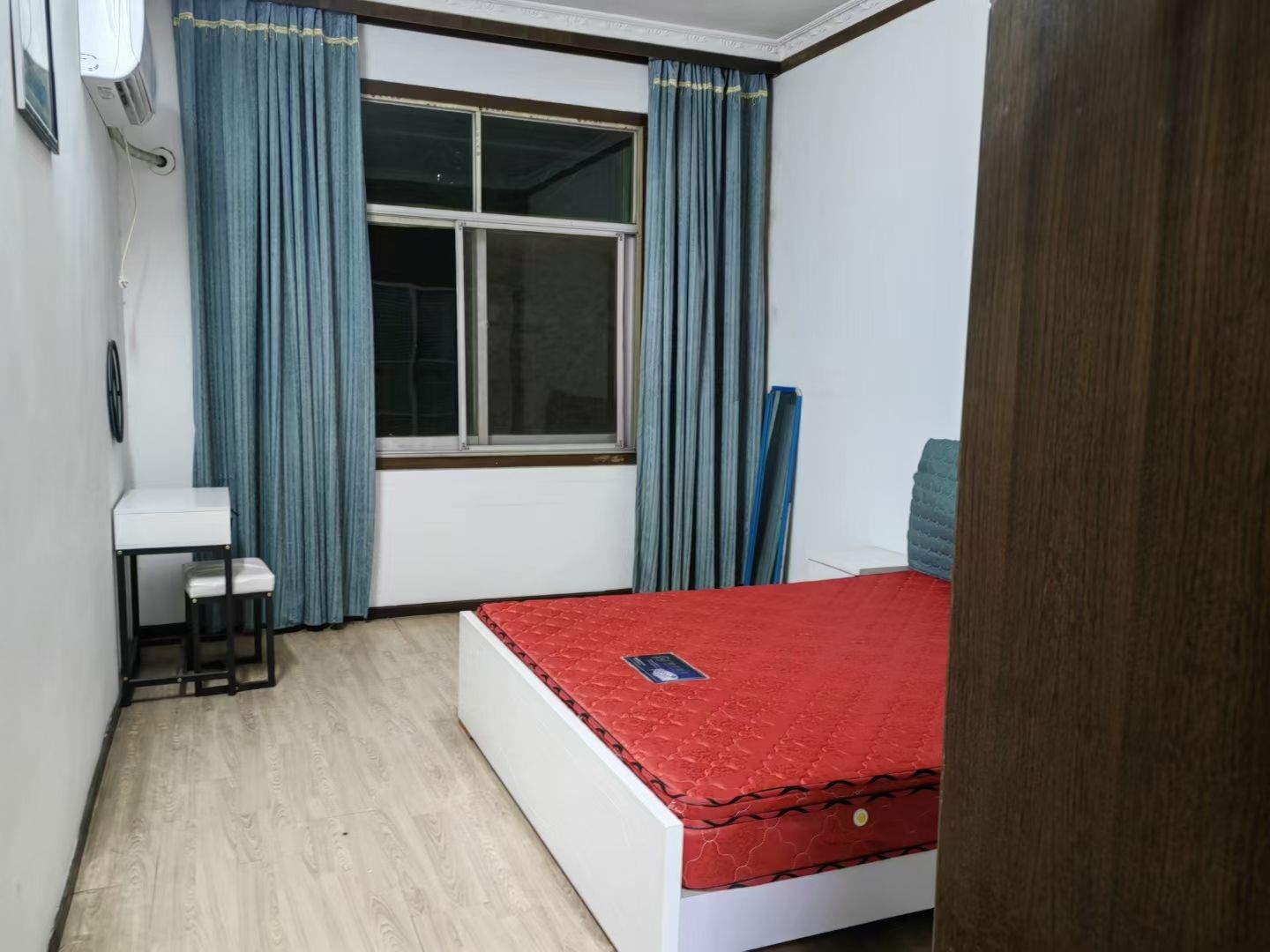 东洲小区精装2室出租1200/月拎包入住