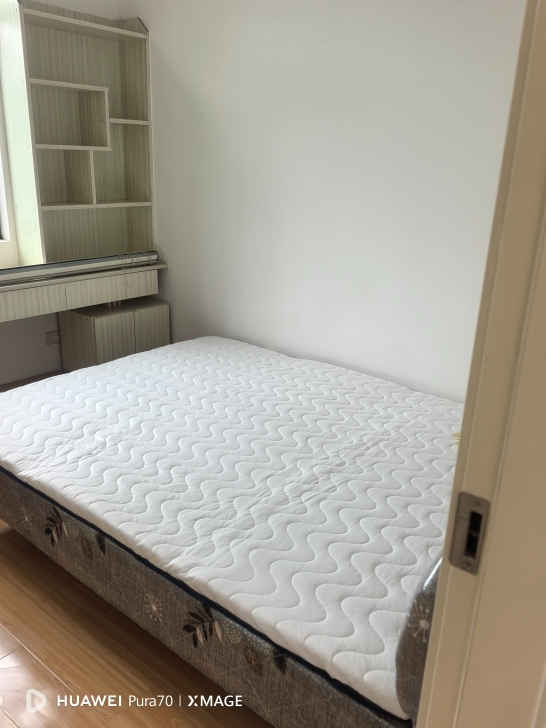 鹏城美丽家园·精装修三室两厅·现在诚意出租1300/月