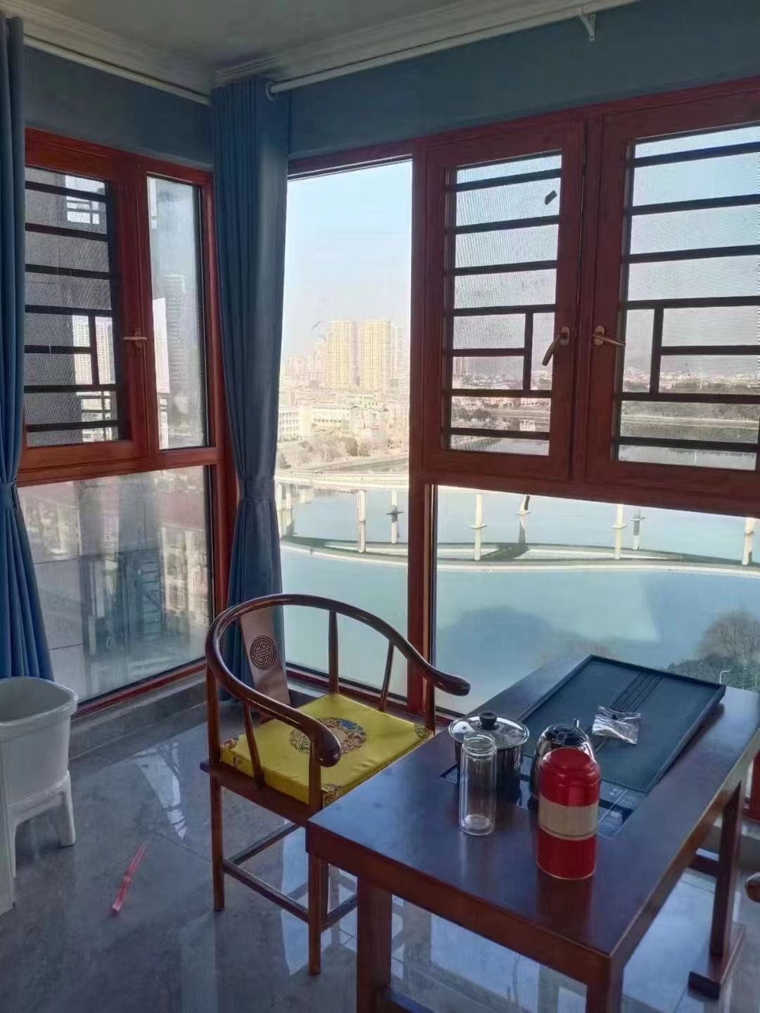 今天降价了·赤壁外滩河景房·去年全新装修的婚房·证满二68万