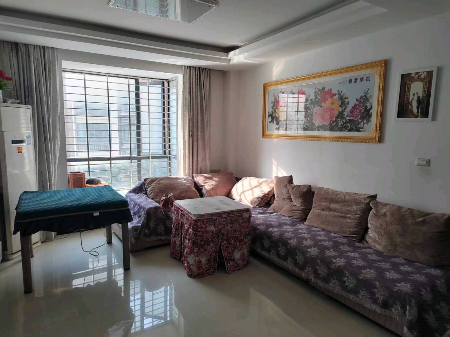 郡都小区小高层电梯·精装修三居室·诚意出租1400/月