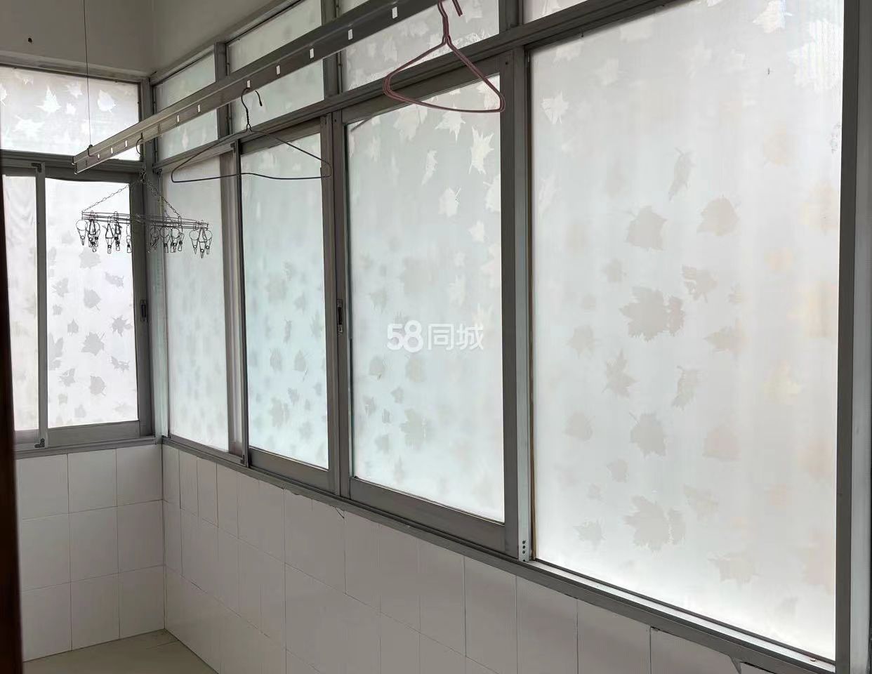 针织小区·三楼120平米·三居室·证件齐全29万