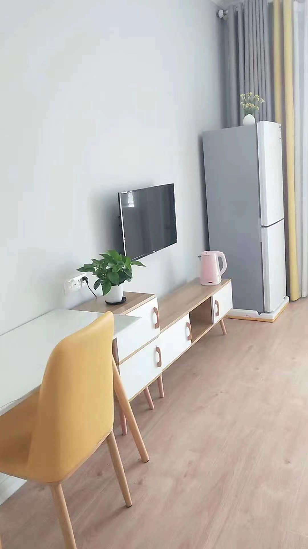 领秀城(赤壁市)1室1厅1卫精装修电梯房配套齐全