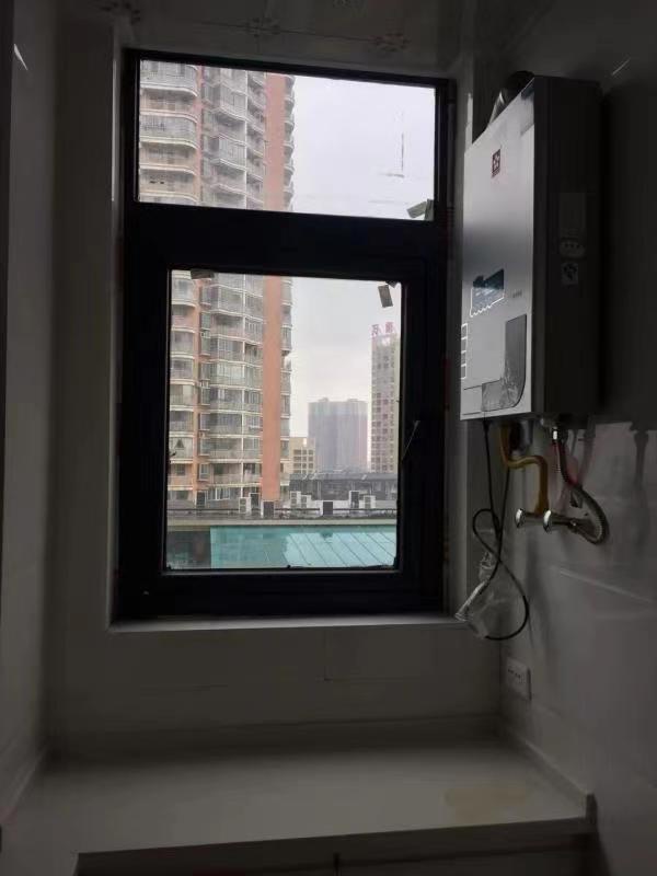 国贸楼上·精装公寓·温馨整洁·拎包入住1000/月