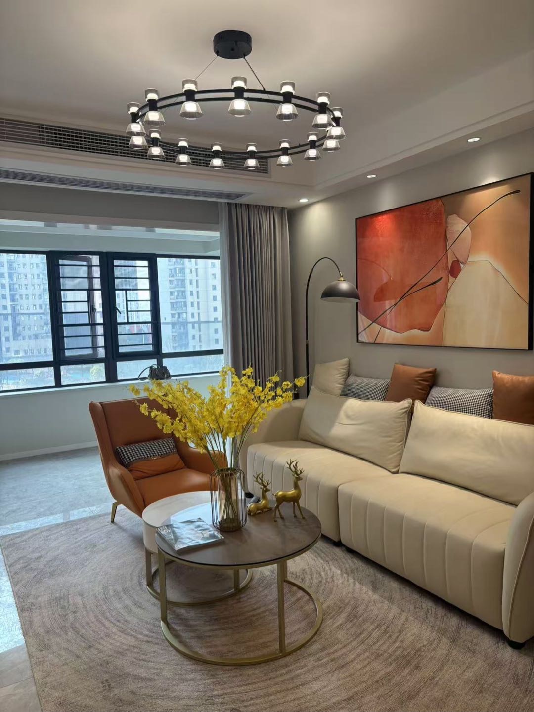 鸣柯里·三房两厅·拎包入住·周边商业齐全/1800月