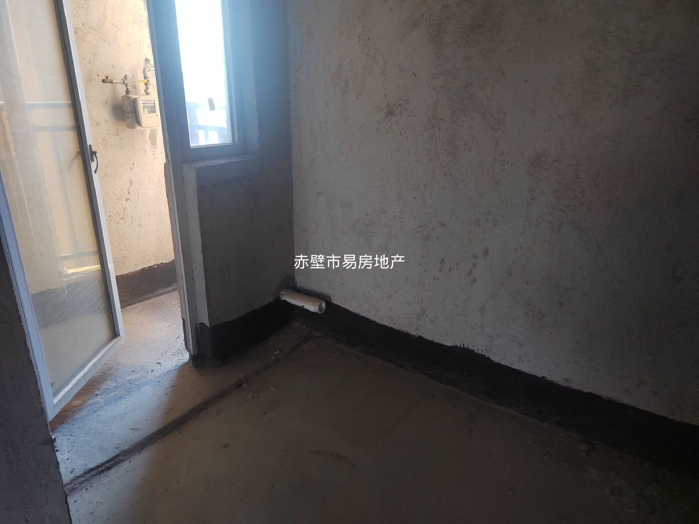 新岭地·112平·很好的楼层·3室2厅·买了就可以装修住新房38万