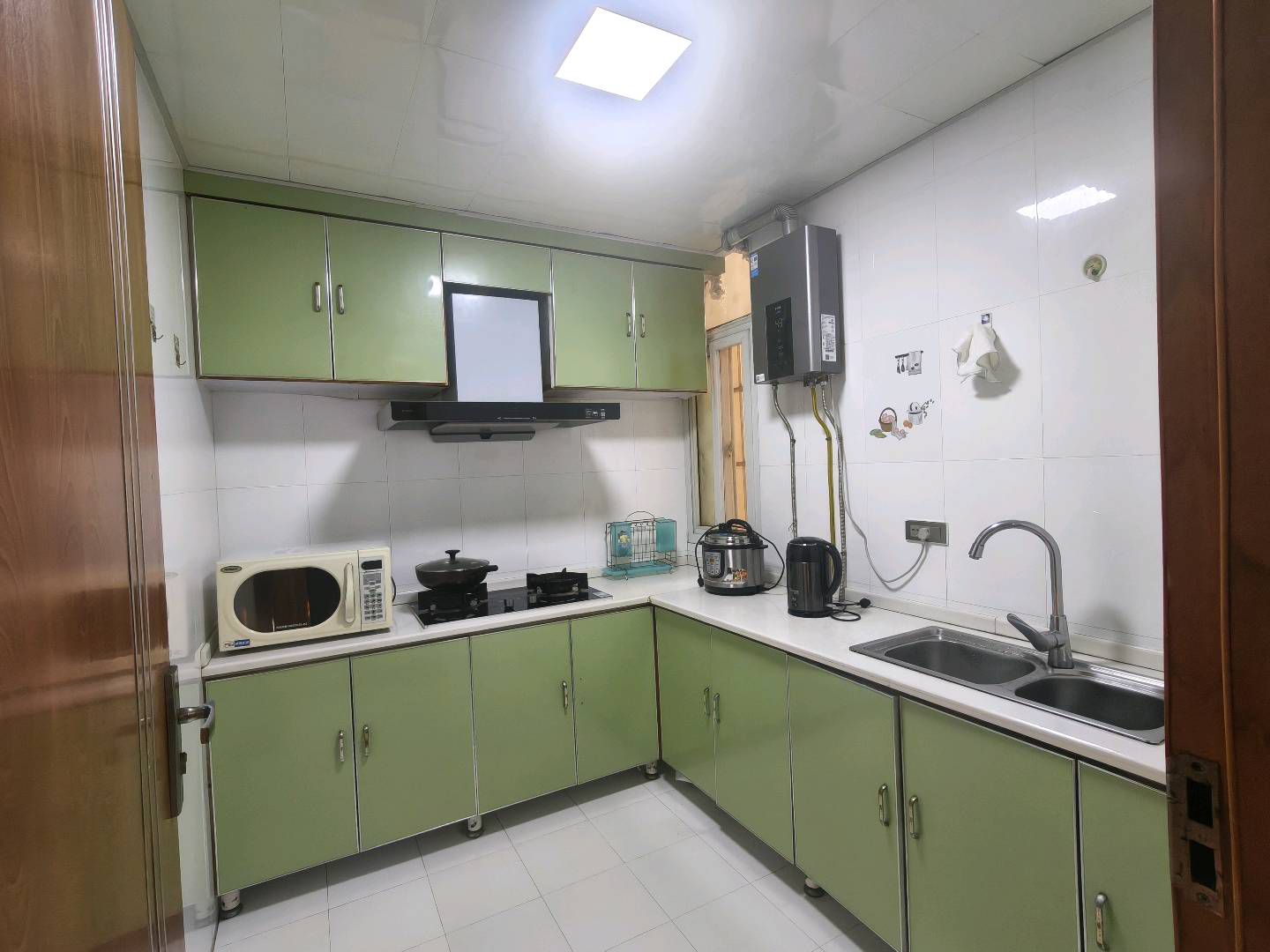 润芳花园·大两室两厅·自家居家房·初次对外出租1000/月