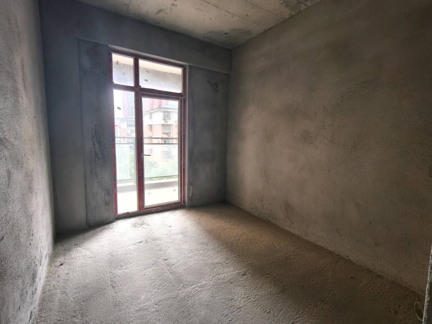 丰业盛世二期·超好大边户·南北通透双阳台·证在手53万