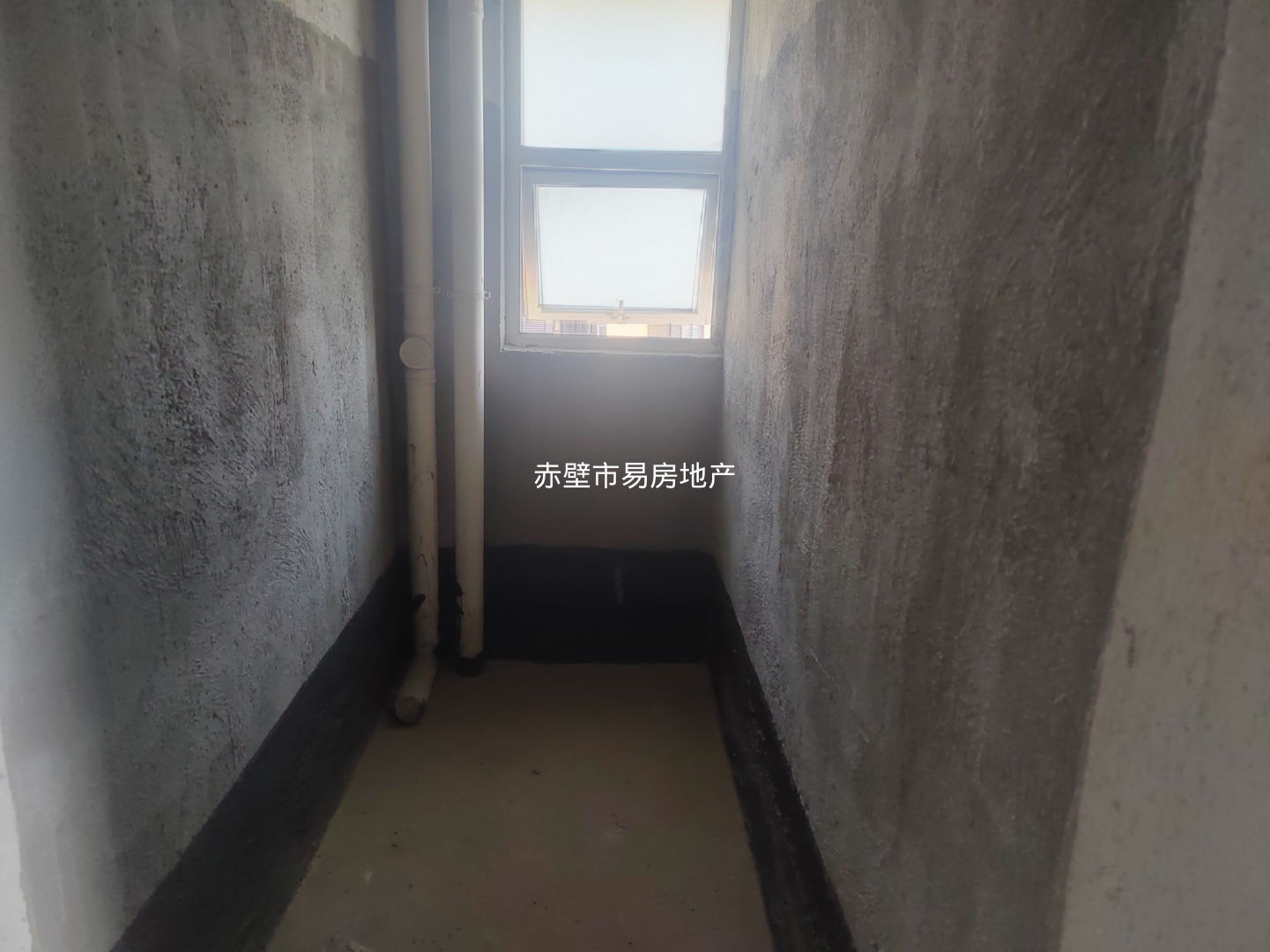 新岭地·112平·很好的楼层·3室2厅·买了就可以装修住新房38万