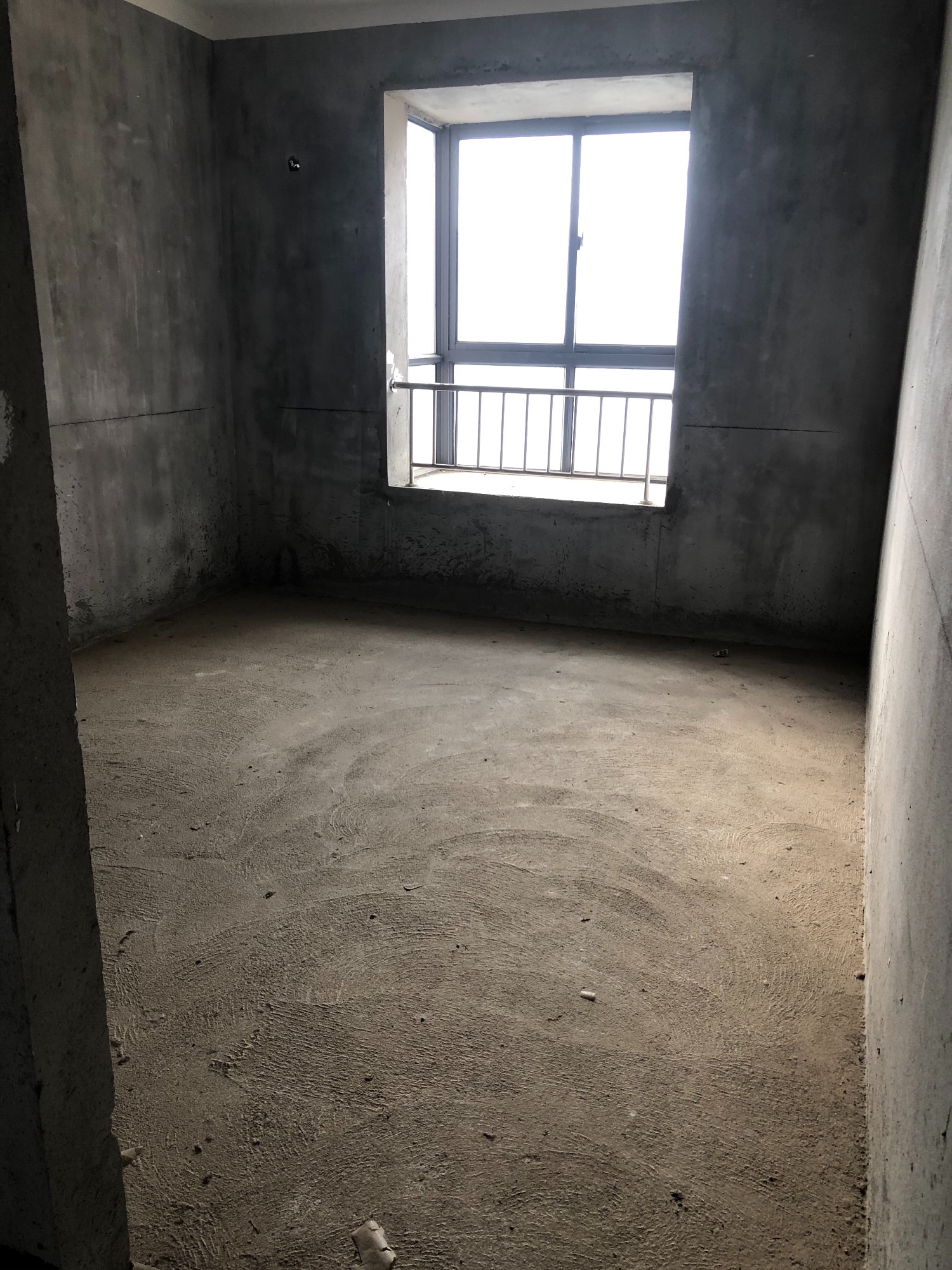 稅務(wù)單位房·四室兩廳·好樓層·單價(jià)3800/一平