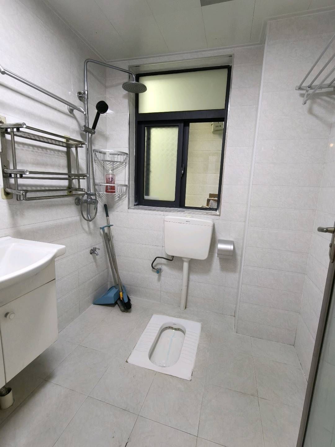 赤壁印象五号公馆·两室两厅·周边配套齐全·好楼层·售价：36.5万