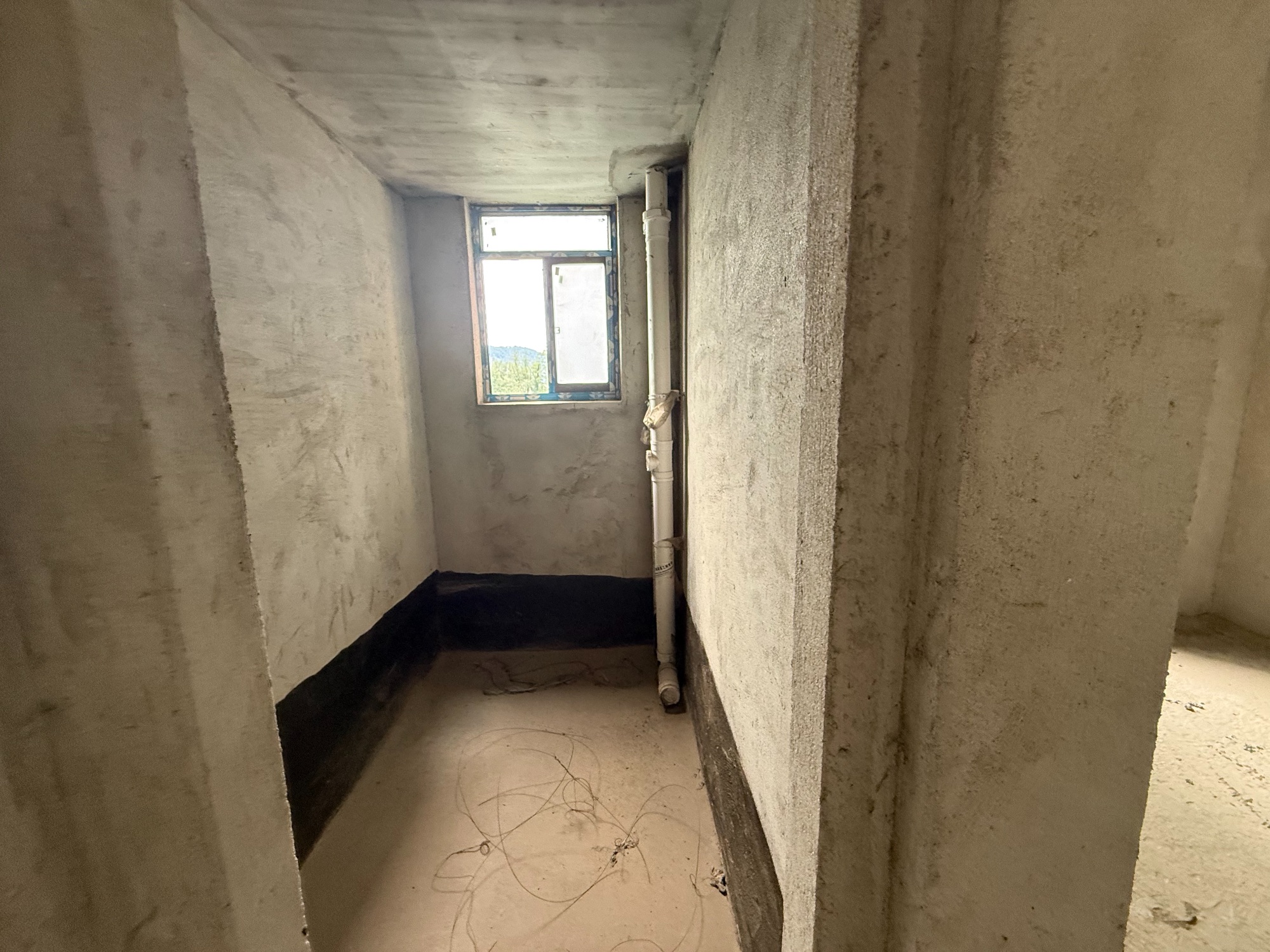 赤壁印象·三号公馆·124平全新毛坯40万·新证