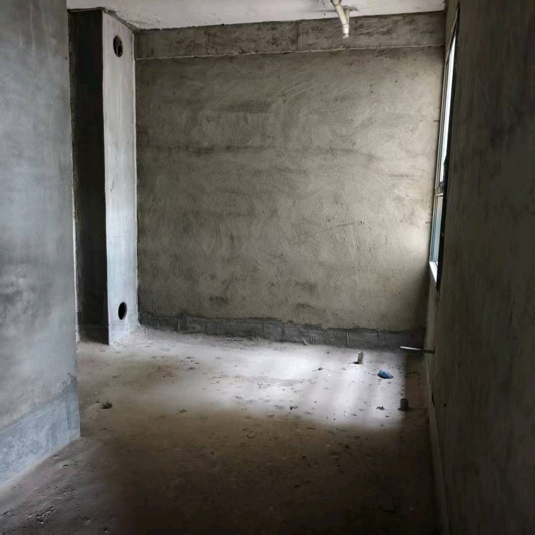 世纪大厦·毛坯房·好楼层·三室两厅·历史低价25万