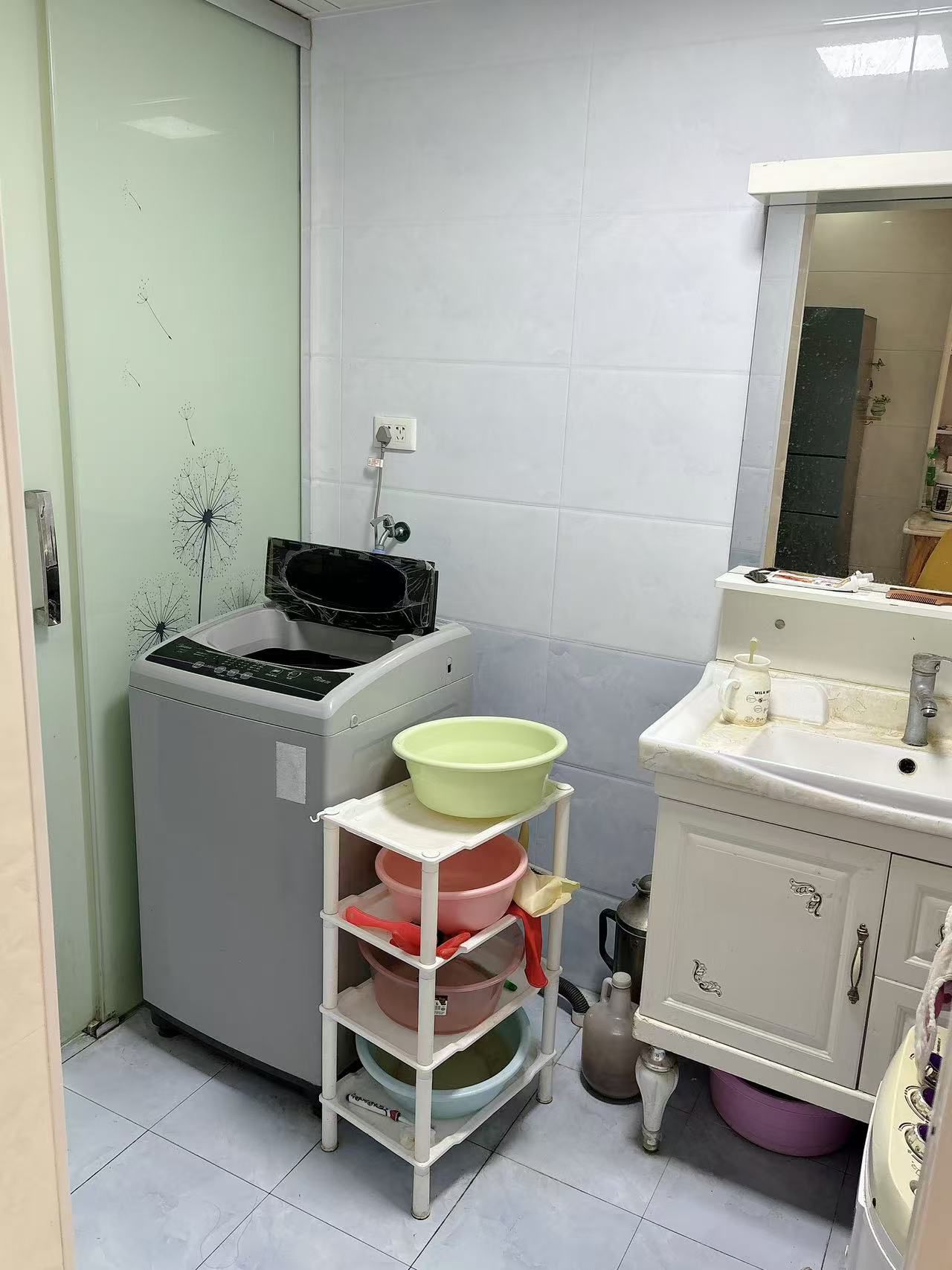 公园澜岸小镇·汽车站旁边·干净整洁的三居室·租1000/月