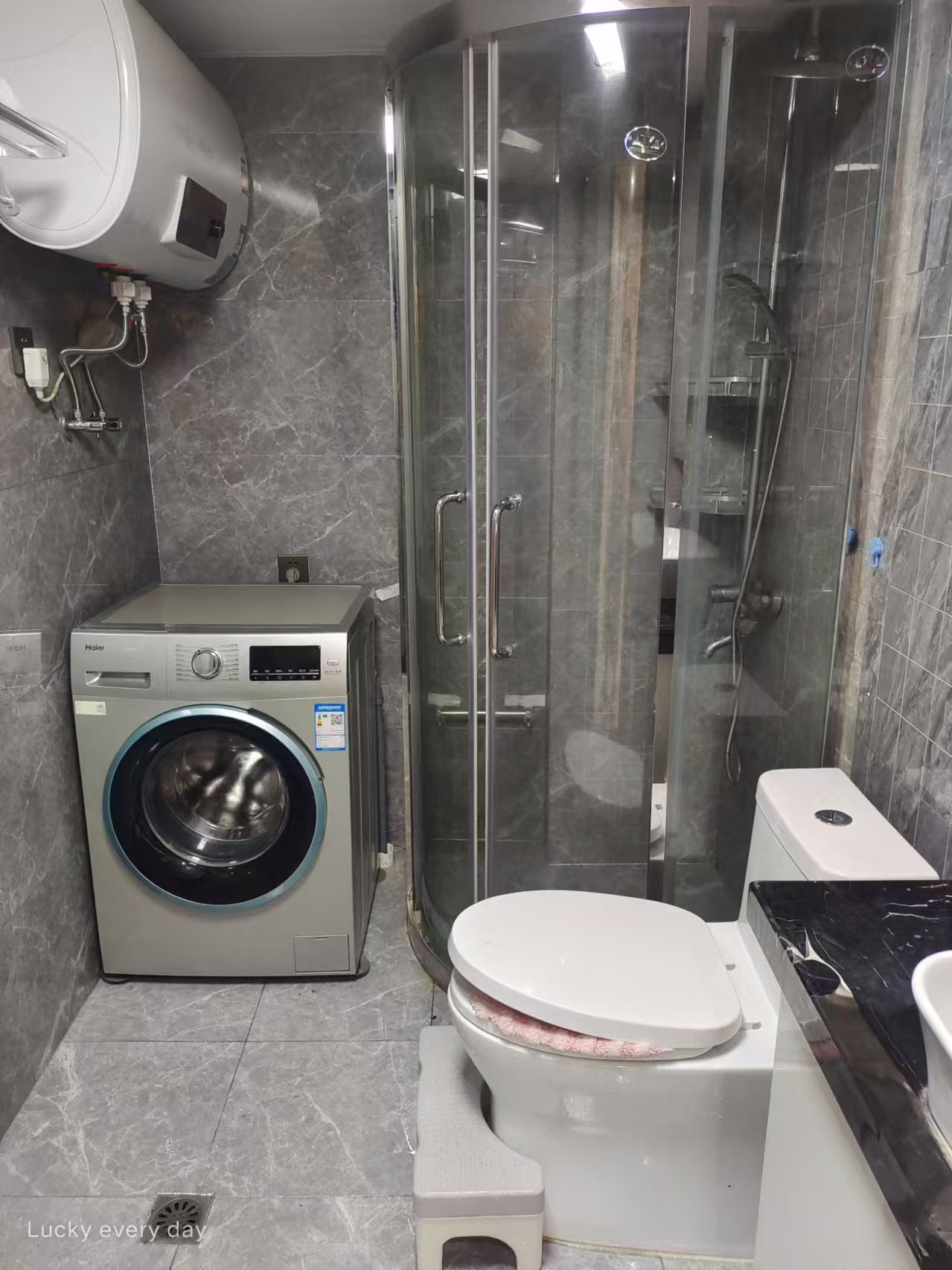 维多利亚2室1厅1卫精装修66平配套齐全