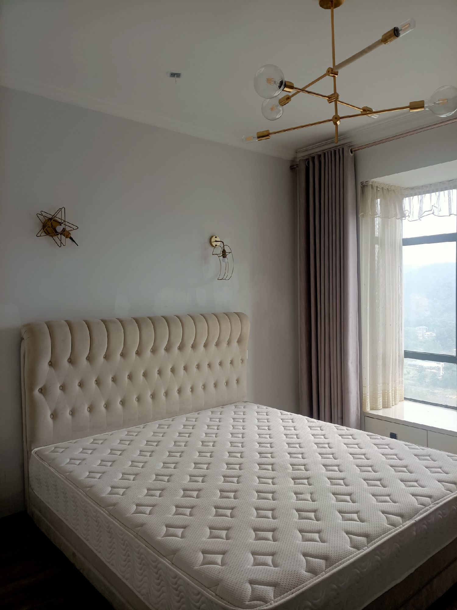 景峰尚城·精装修3室2厅2卫·可以拎包入住1800/月