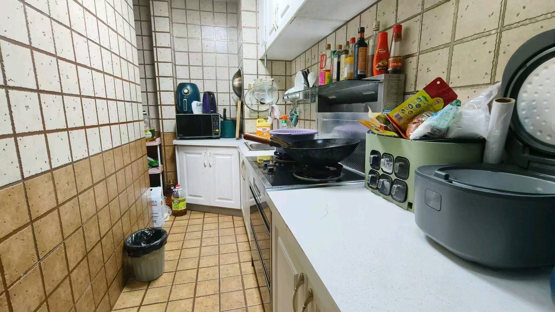 鹏城新都汇·78平精装修·两室两厅·诚意出售36万