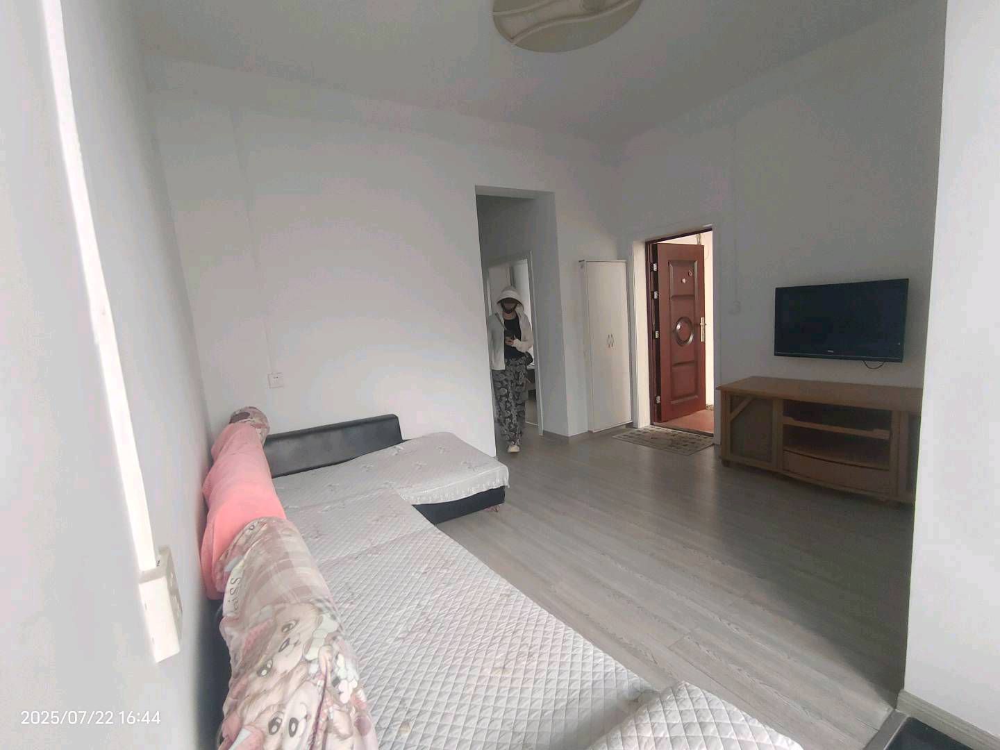 周画路小区·适合养老居家房·79平方两室·步梯二楼·售价：21万证件齐全