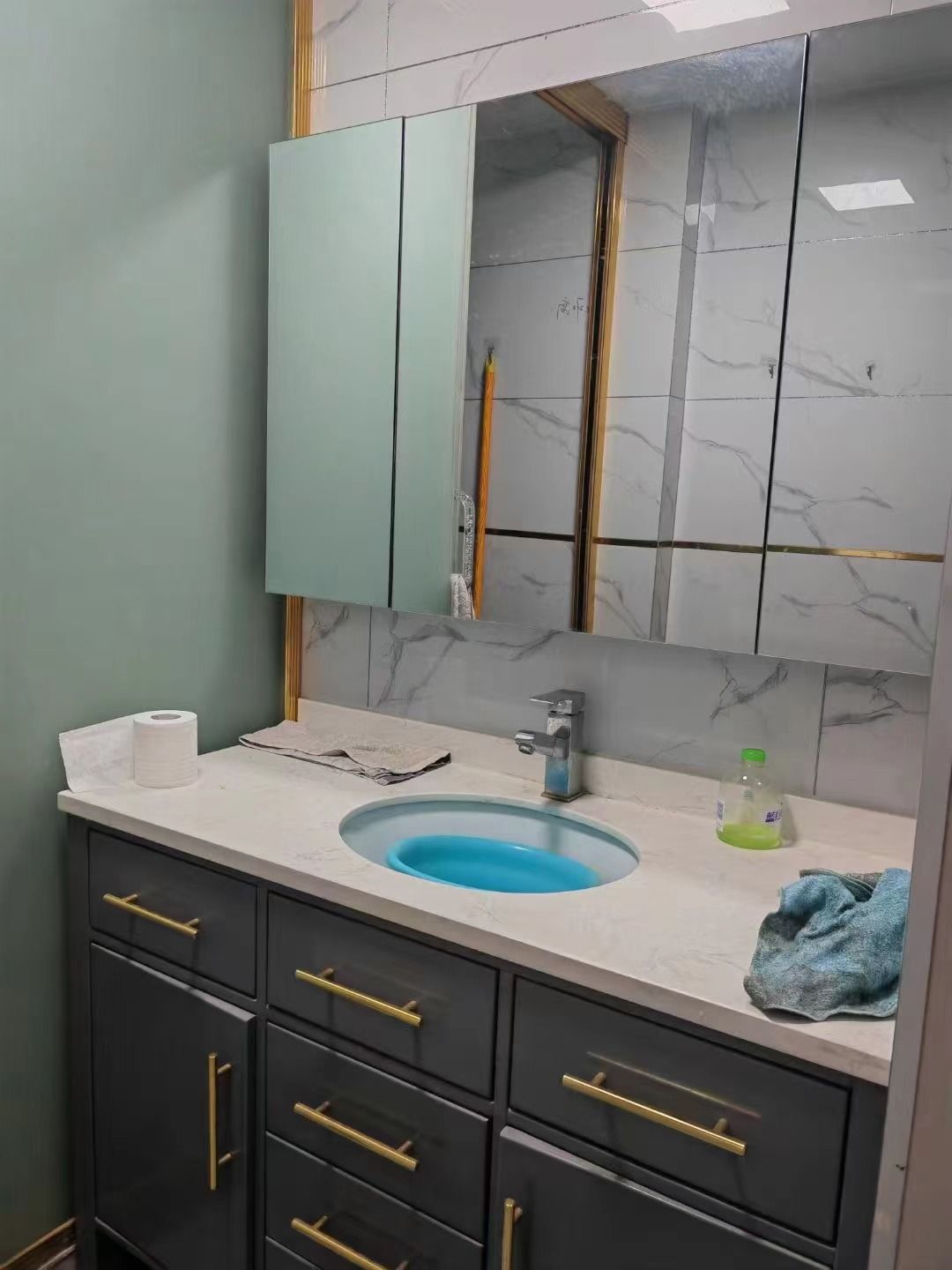 同城上都3室2厅2卫3平电梯房配套齐全2000/月