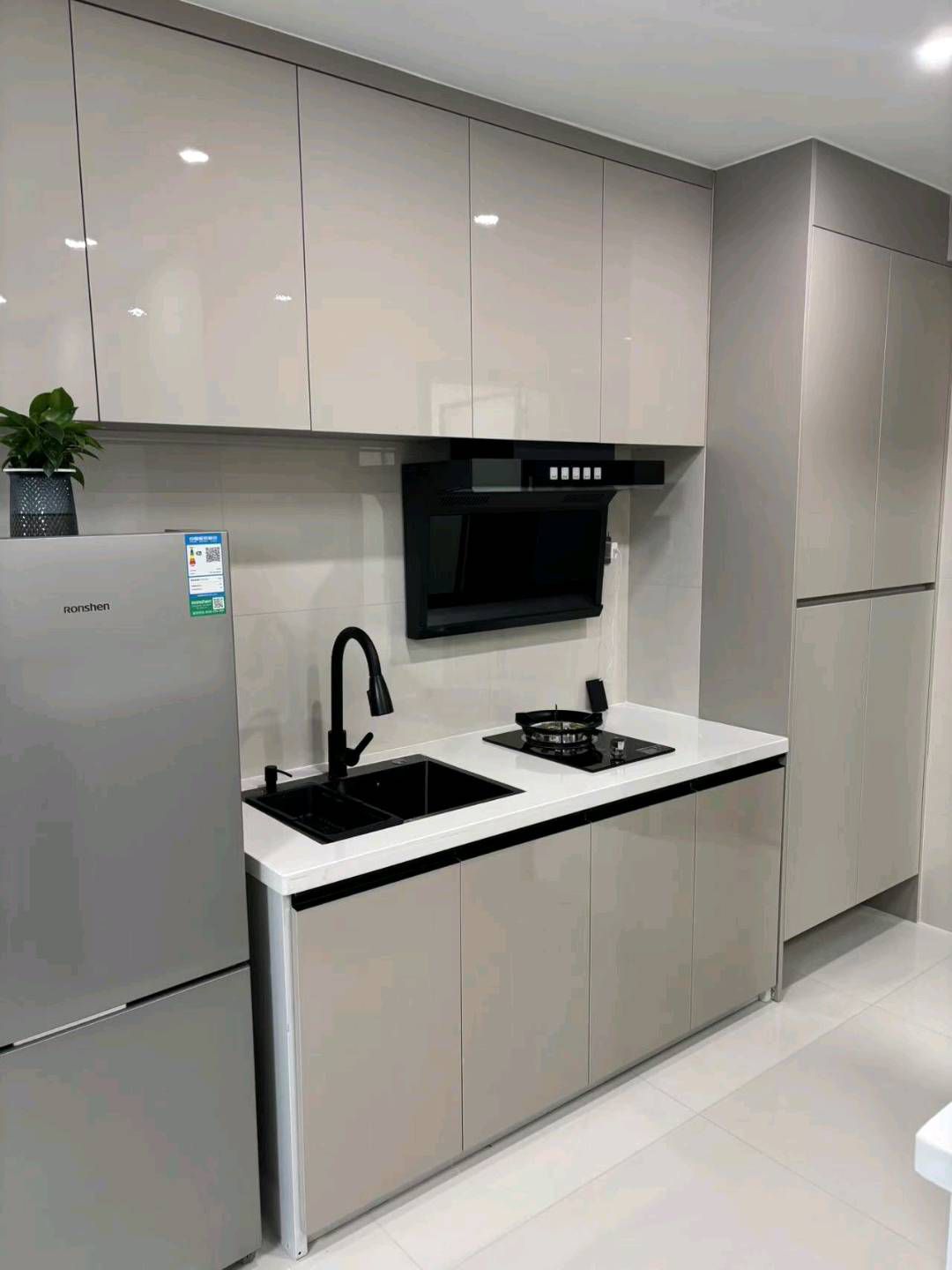 维多利亚·精装修公寓·温馨干净整洁·拎包入住1200/月