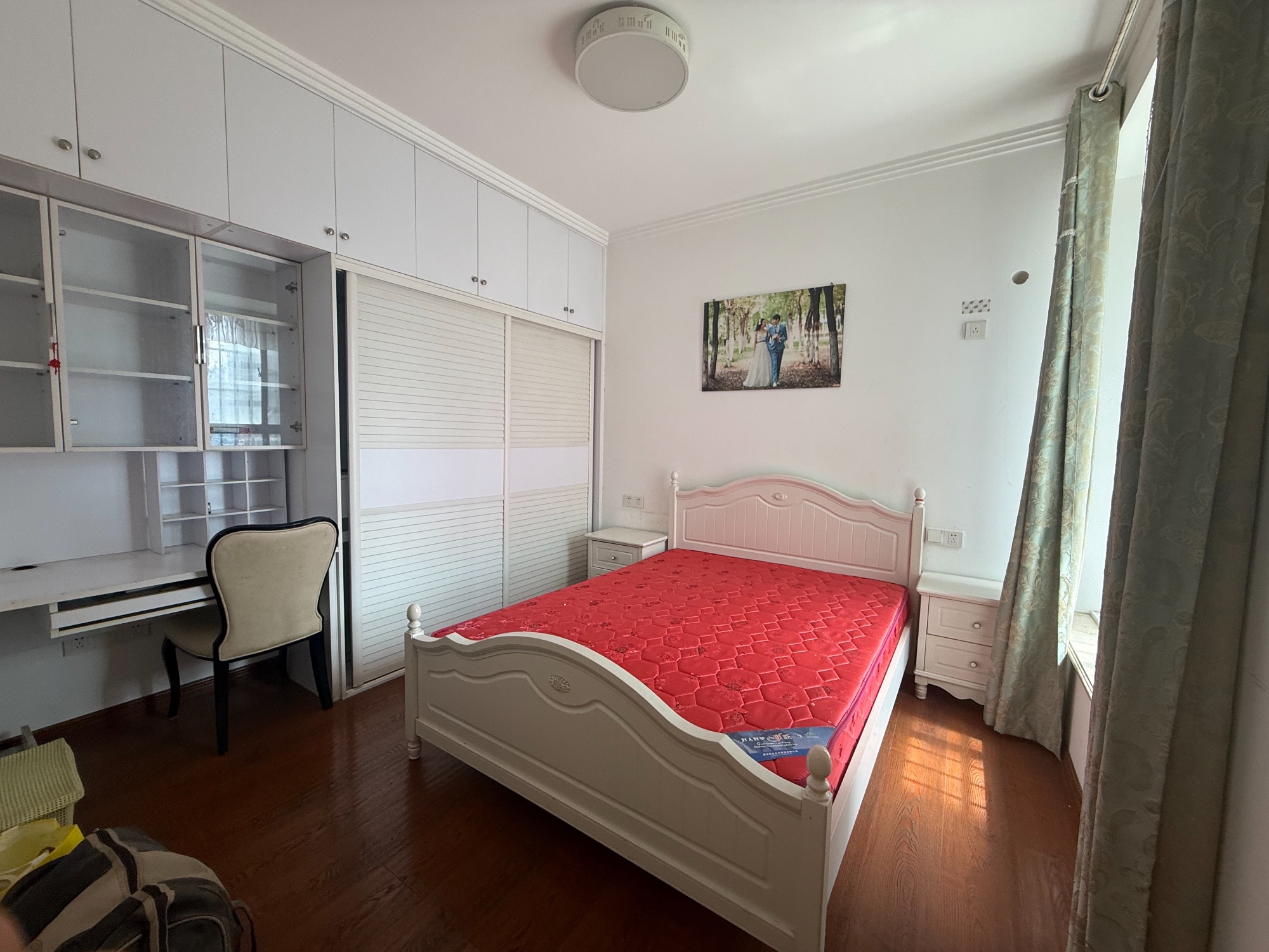 永邦欧洲城·100平·精装修·大两室两厅·有证卖37万