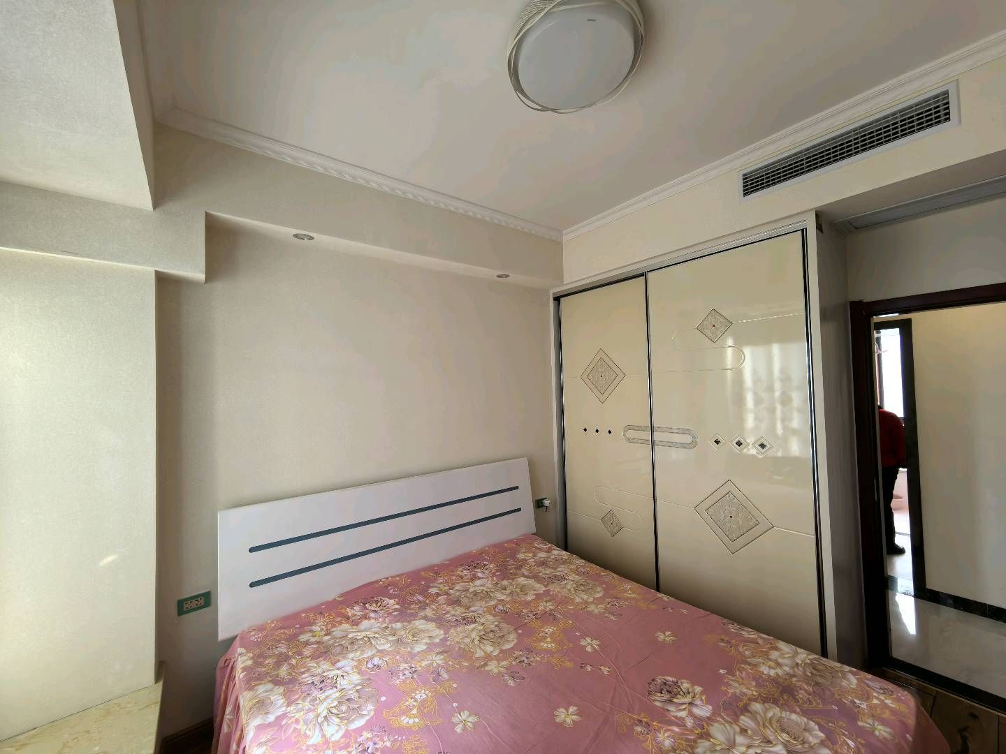 雍景新城3室2厅2卫通风好电梯房