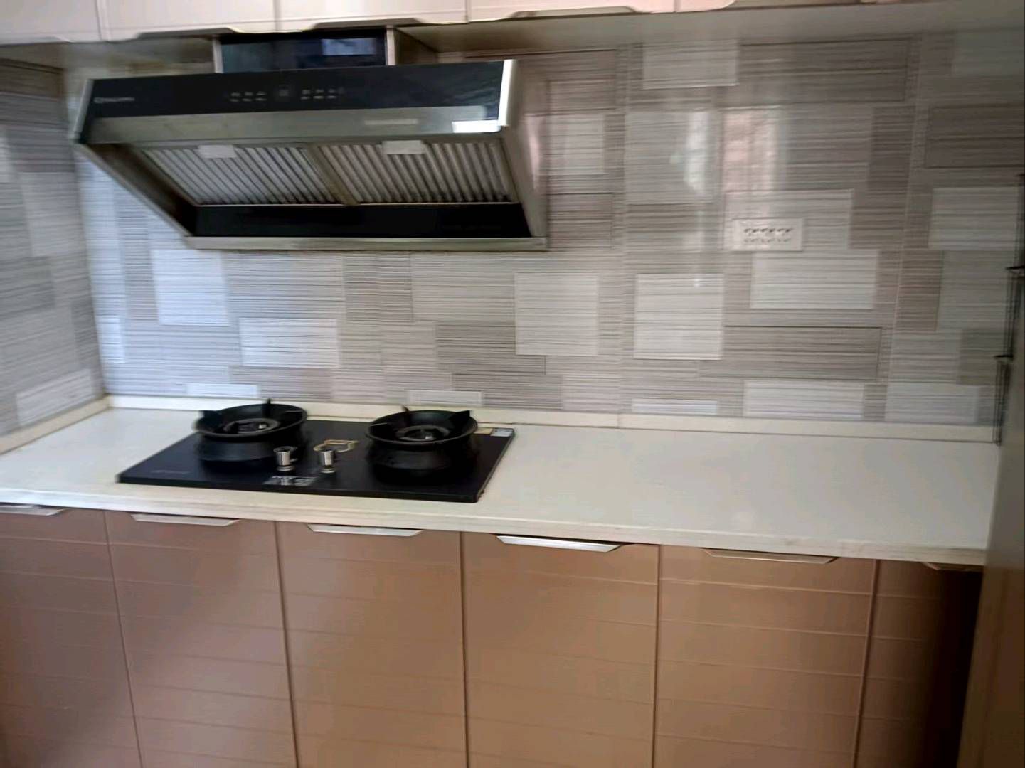 博园澜郡·精装修三居室·出租1700/月