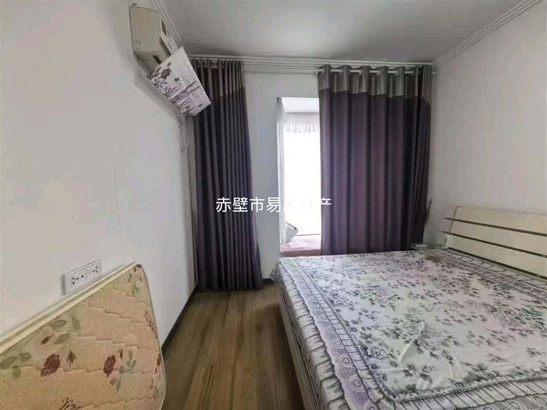 博园小区·120平方三房·拎包入住/1300月