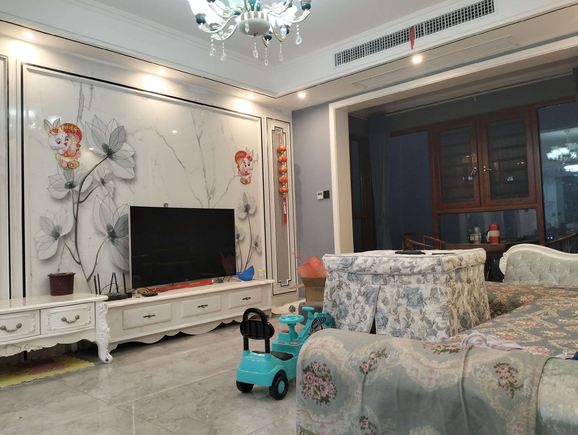 今天降价了·赤壁外滩河景房·去年全新装修的婚房·证满二68万