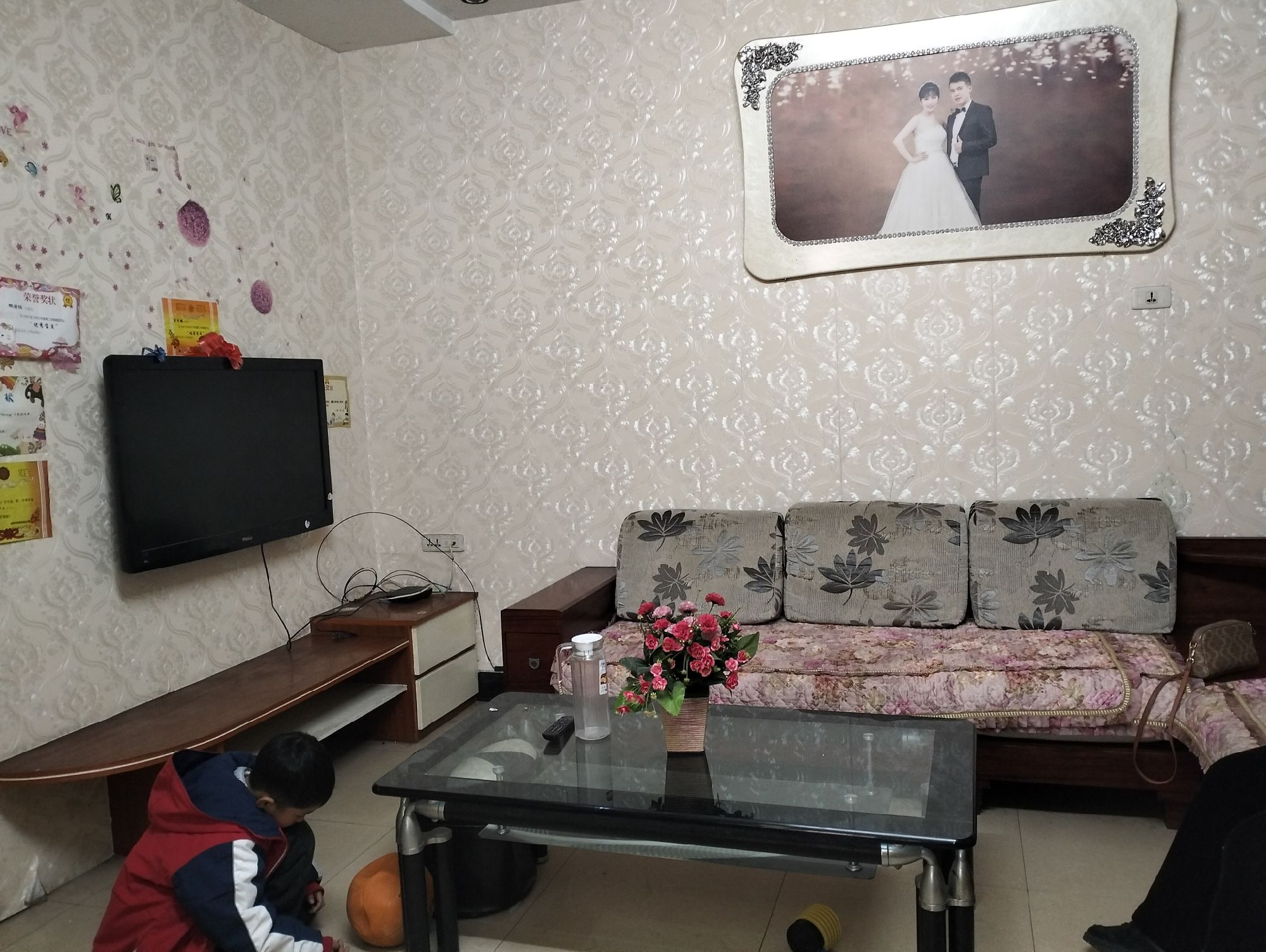 天骄旁·汇源小区·两室两厅·步梯4楼·拎包入住/600一个月有钥匙看房