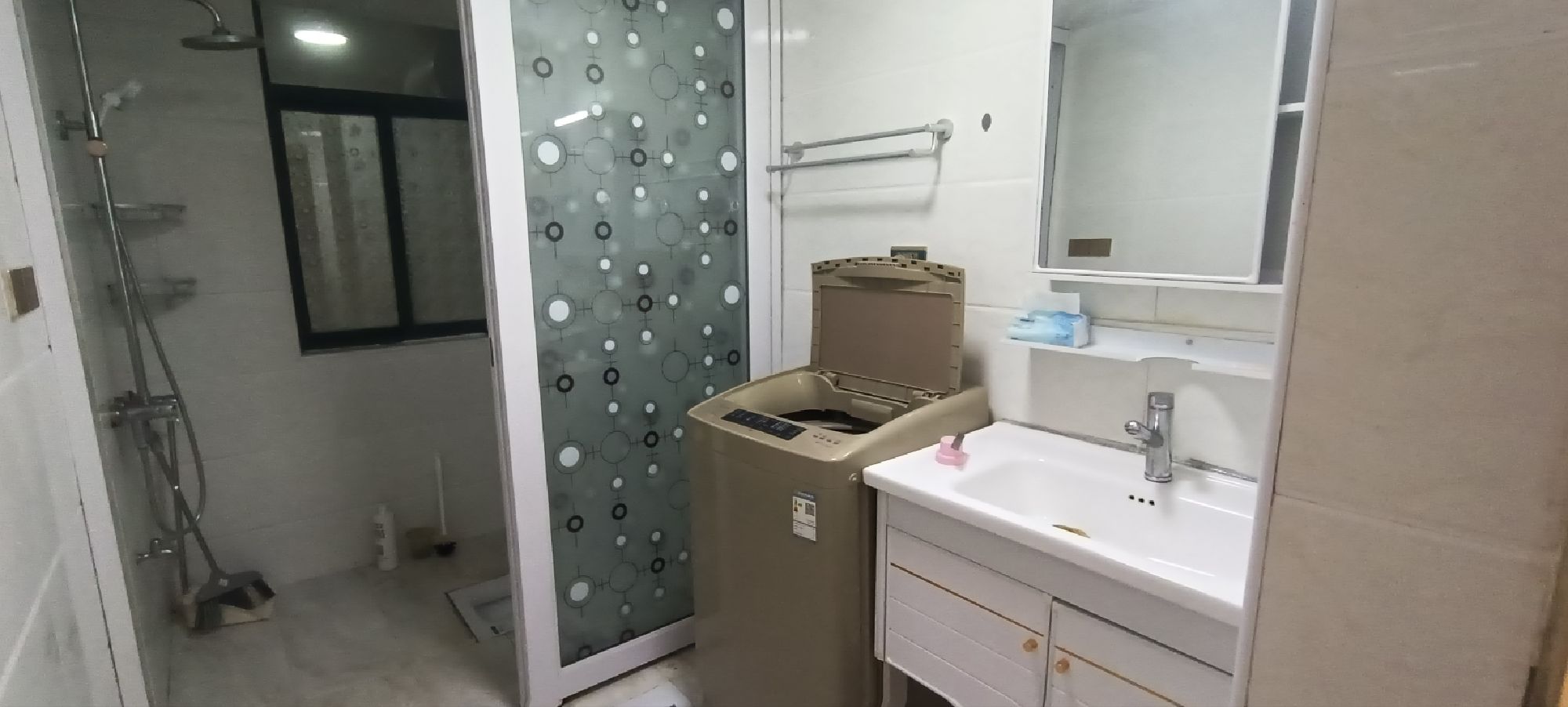 永邦欧洲城·电梯房·三室两厅·出租1300/月
