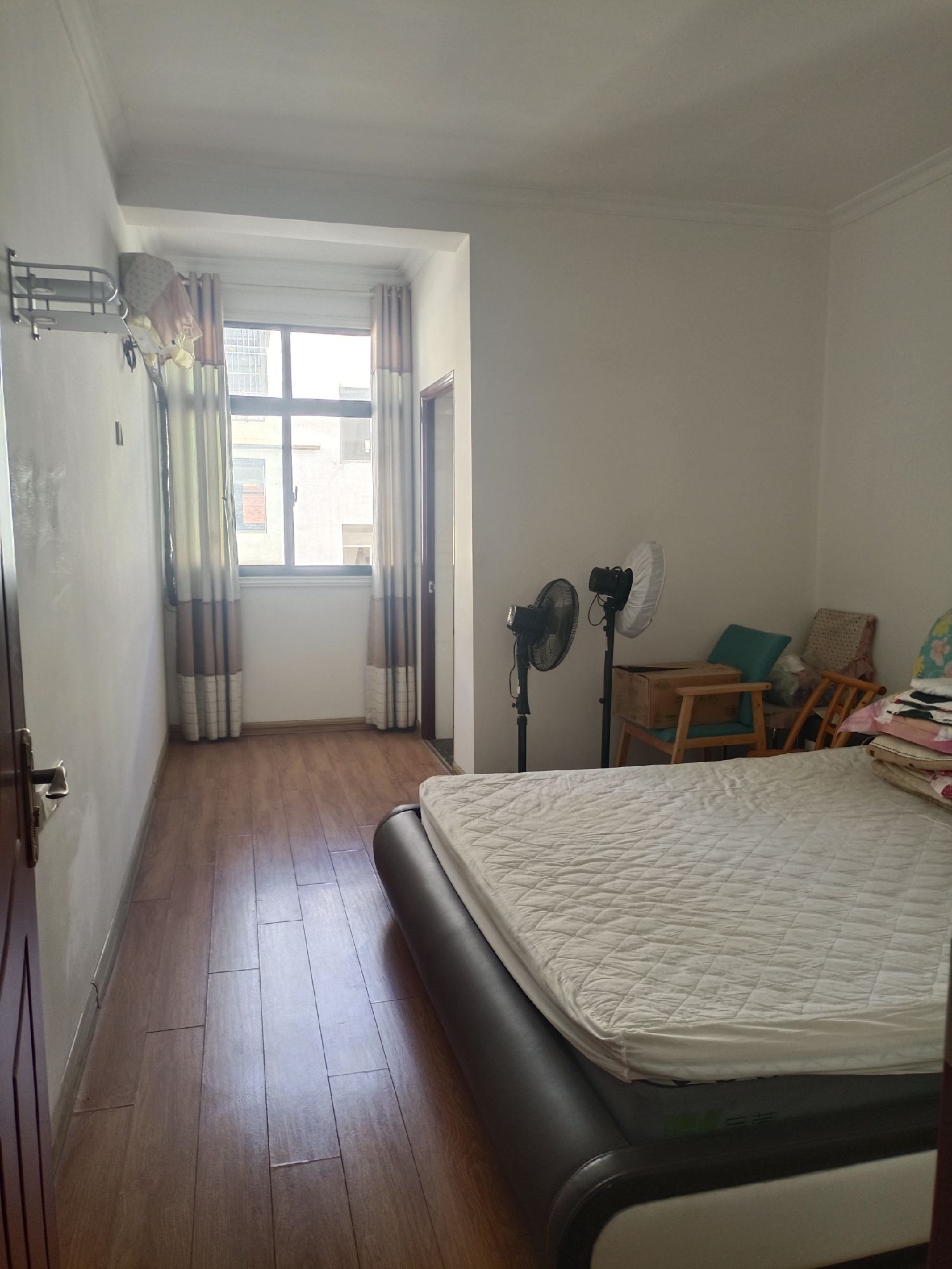 东亭花园·步梯5楼·精装修可拎包入住36万带车库