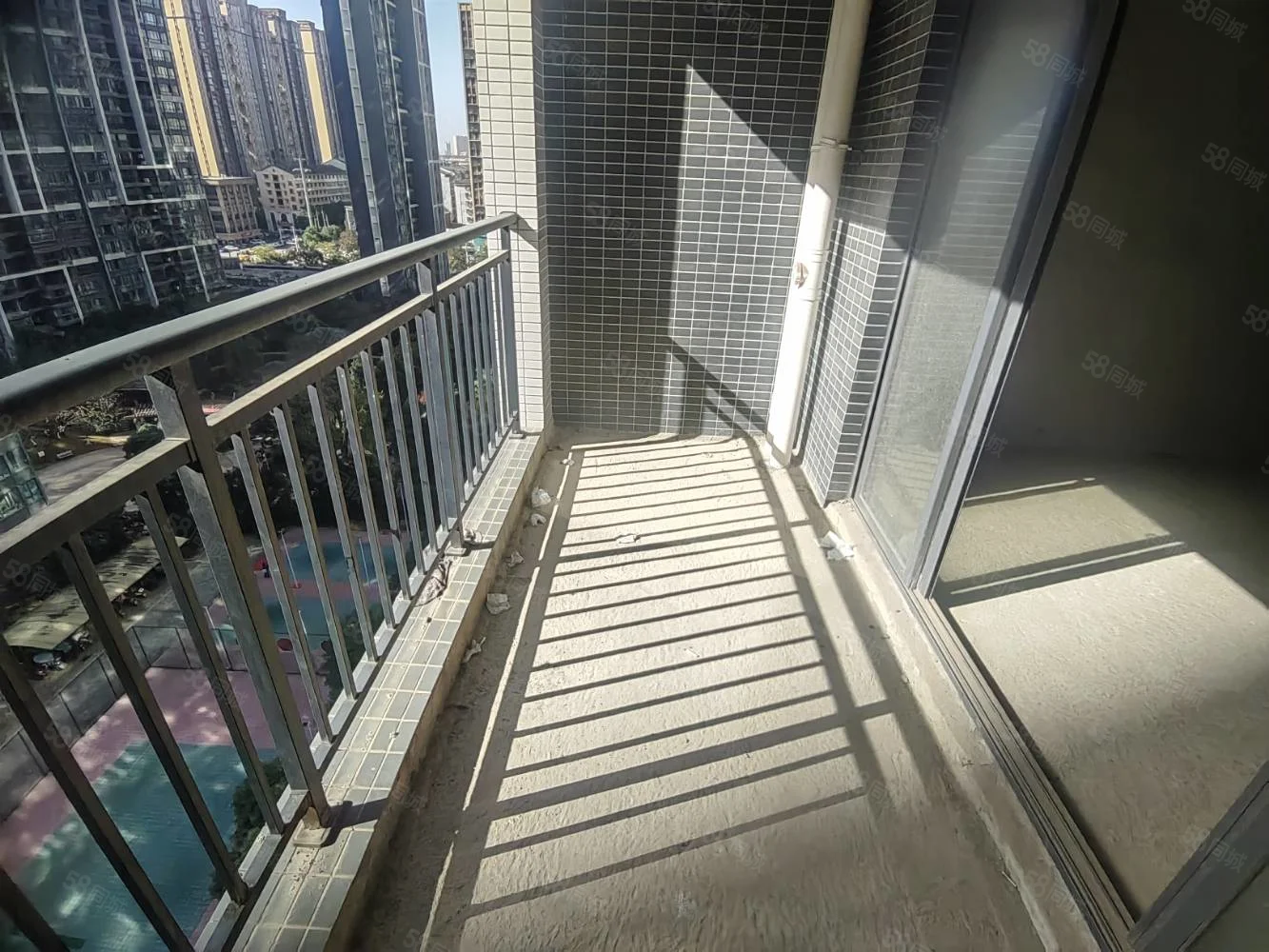 高铁片区雍景新城3室2厅2卫·单价3800/平