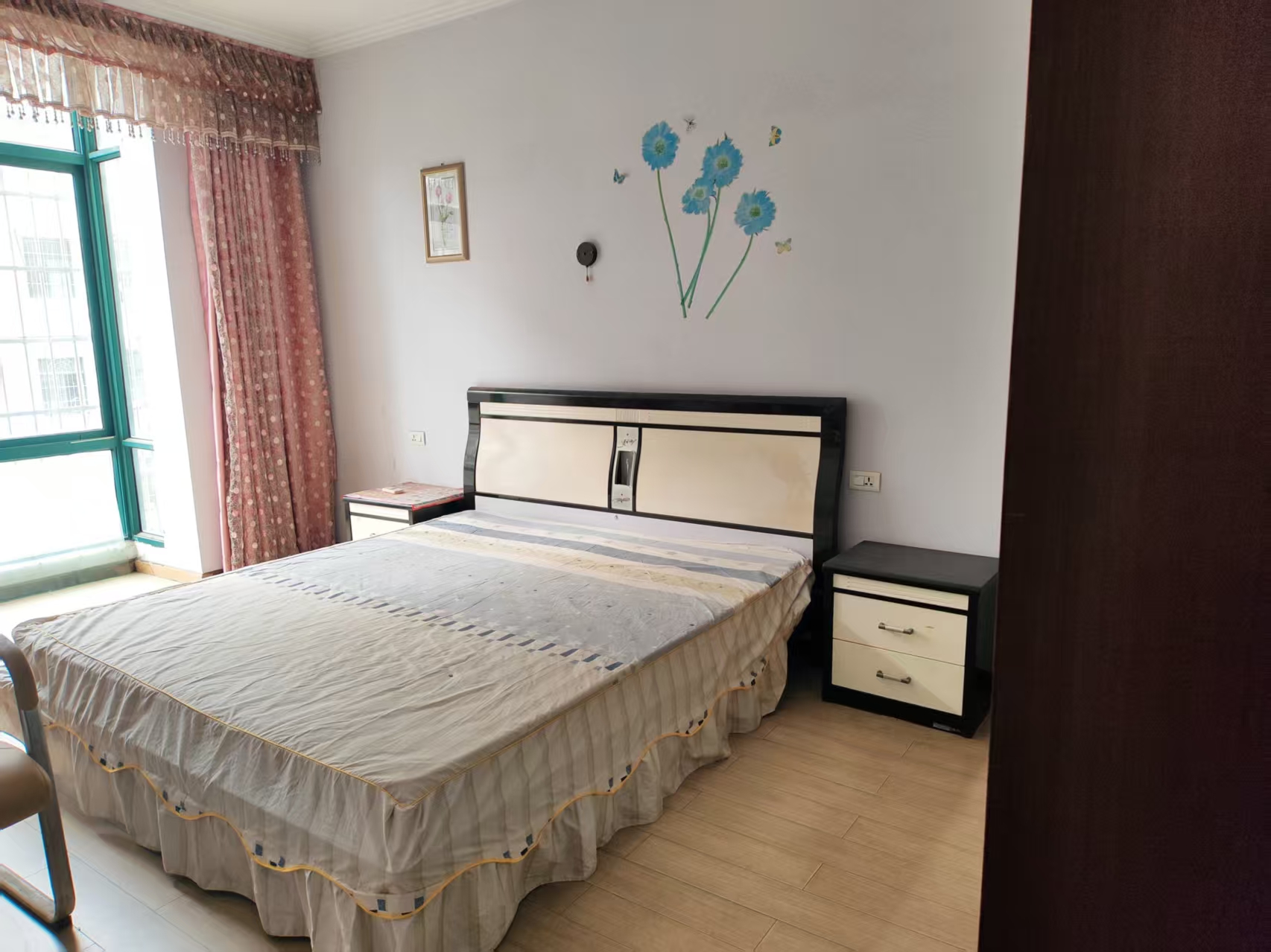 二中斜对面金江锦绣园楼梯房，金三银四好楼层，可以过户，业主急售，看房电话18307150819