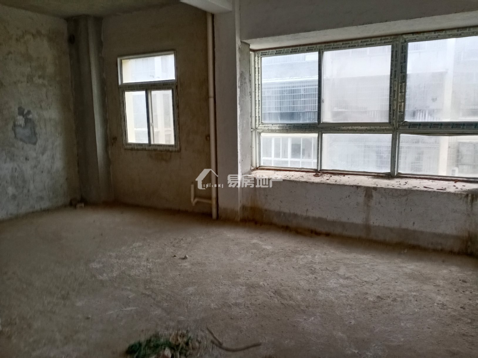 电力小区二期复式楼·上下两层·使用面积大·现亏本卖49万