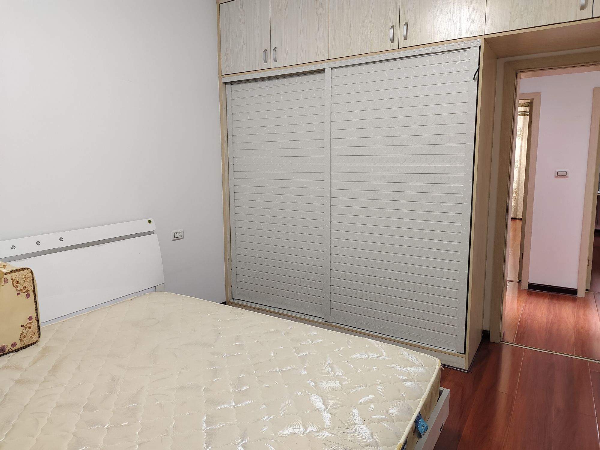 公安局·138平方·南北通透户型·四楼售：40万