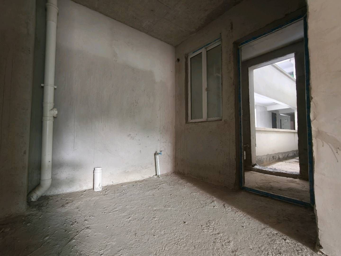 碧桂园翡翠湾南北通透带80平方院子三房两厅两位53万