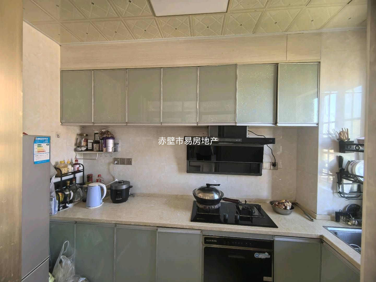 圣荣嘉苑·三房两厅两位·户型通透·周边配套齐全·拎包入住报价48万